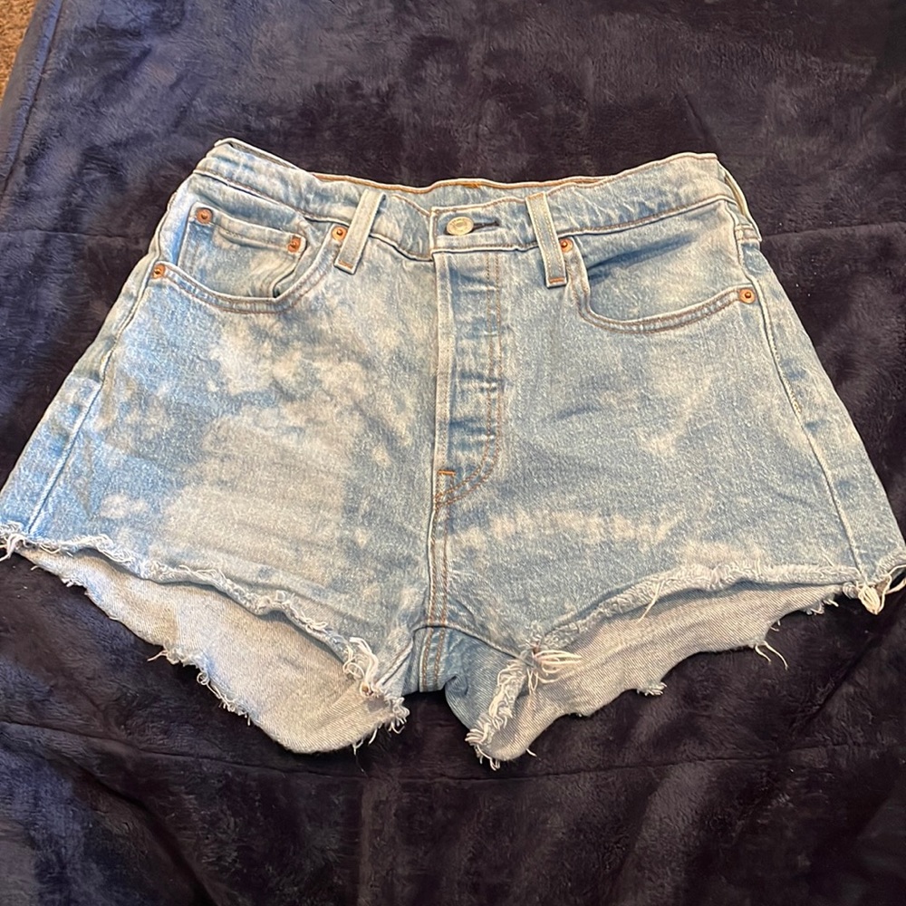 Levi’s high rise tie dye wash cutoff Jean shorts